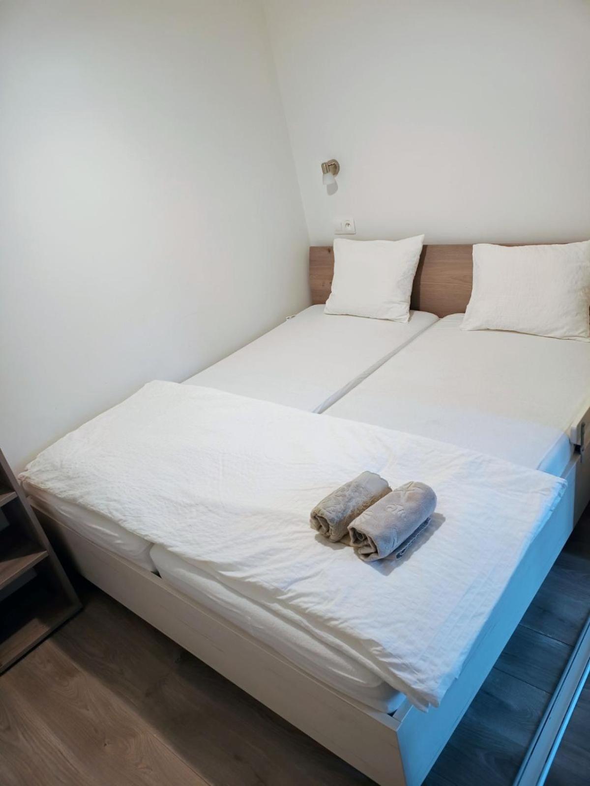 Apartman Grun -Vratna-Paseky Zilina Exterior photo